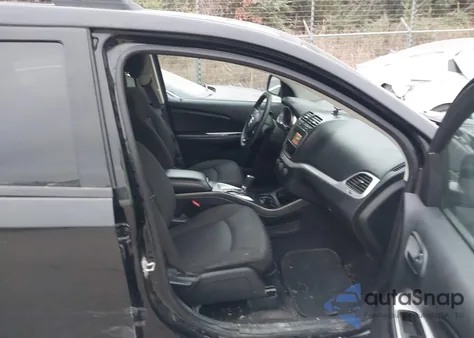 2019 Dodge Journey Se from USA, damaged, VIN 3C4PDCBB2KT686857